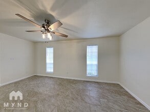 4809 Cedar St in Seabrook, TX - Building Photo - Building Photo