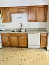 1575 11th Ave, Unit 3 bedroom 2 bathrooms in Newport, MN - Foto de edificio - Building Photo