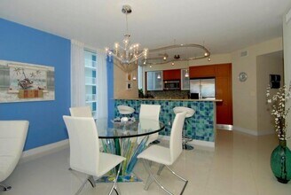 2821 N Ocean Blvd in Fort Lauderdale, FL - Foto de edificio - Building Photo