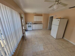 2918 Fan Palm Dr in Davenport, FL - Foto de edificio - Building Photo