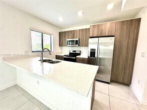 1163 NW 2nd St in Florida City, FL - Building Photo - Building Photo