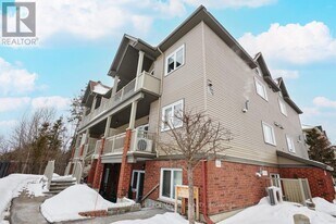 1107 Stittsville Main St in Ottawa, ON - Building Photo