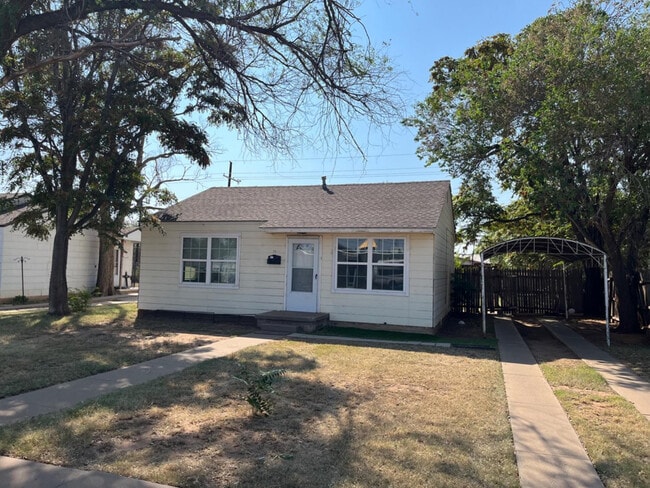 property at 2011 35th St