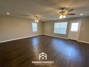 7449 Dunbarton Dr in Horn Lake, MS - Building Photo - Building Photo