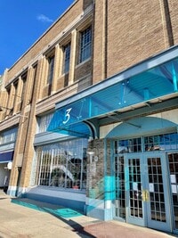 3 N Christopher Columbus Blvd