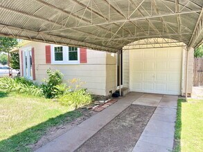 2709 27th St in Lubbock, TX - Foto de edificio - Building Photo