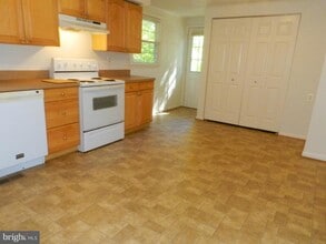 8167 Todd St in King George, VA - Building Photo - Building Photo