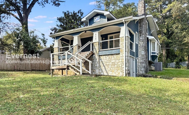 property at 217 N Sweetbriar Ave