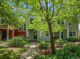 424 Little Lake Dr, Unit Roost in Ann Arbor, MI - Building Photo