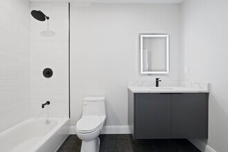 26 2nd St, Unit #403 in Chelsea, MA - Building Photo - Building Photo