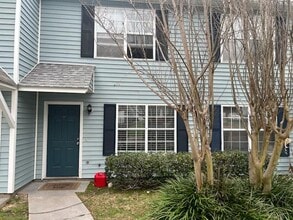 694 Timberwood Cir E in Tallahassee, FL - Building Photo - Building Photo