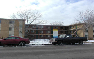 9126 S Buffalo Ave Apartamentos