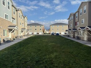 98 E 670 N St in Vineyard, UT - Building Photo - Building Photo