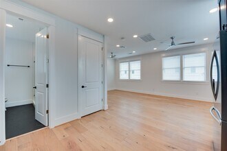 425 W 21st St in Houston, TX - Building Photo - Building Photo