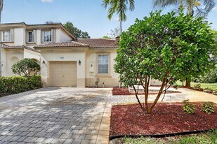 7915 NW 20th St in Pembroke Pines, FL - Building Photo