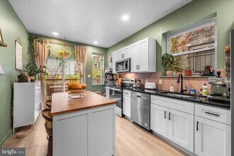 5426 Irving St in Philadelphia, PA - Building Photo - Building Photo