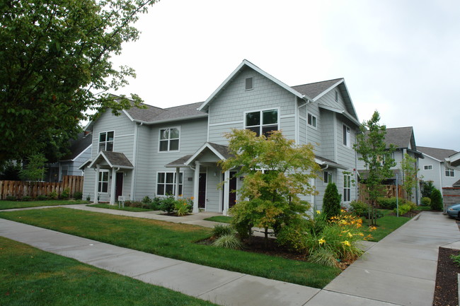 Highland Station in Salem, OR - Building Photo - Building Photo