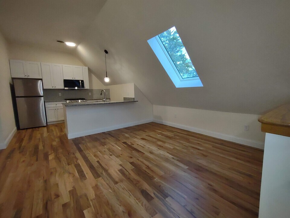 394 Union Ave in Laconia, NH - Building Photo