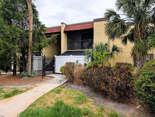 property at 105 S Obrien St