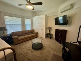 102 W Fulton St, Unit 104A in Stockton, CA - Building Photo