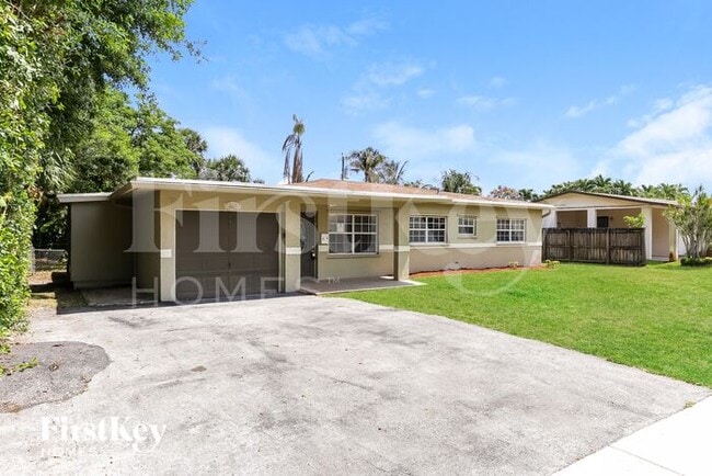 3379 SW 17th St in Fort Lauderdale, FL - Building Photo - Building Photo
