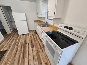 613 Glenn Ferry Rd in Fair Play, SC - Building Photo - Building Photo