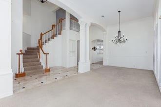 501 Crown Colony Dr in Lufkin, TX - Building Photo - Building Photo