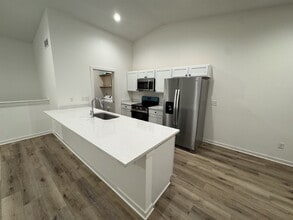 5375 N Pinecrest Ct in Bel Aire, KS - Building Photo - Building Photo