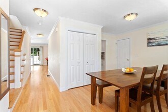 89 Ossipee Rd in Newton, MA - Building Photo - Building Photo