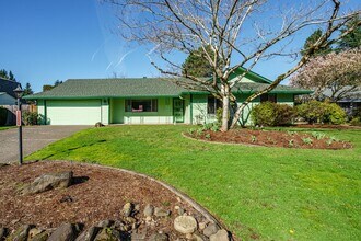 12206 SE McGillivray Blvd in Vancouver, WA - Building Photo - Building Photo