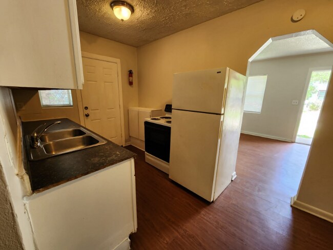 1829 Lambert St-Unit -1 in Jacksonville, FL - Building Photo - Building Photo