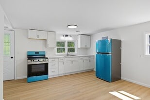 9358 N Saginaw Rd in Mount Morris, MI - Building Photo