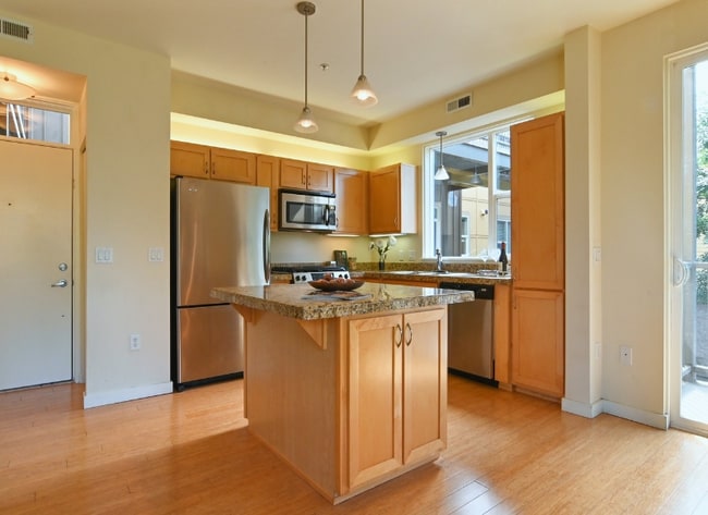 347 Rustic Pl in Eugene, OR - Building Photo - Building Photo