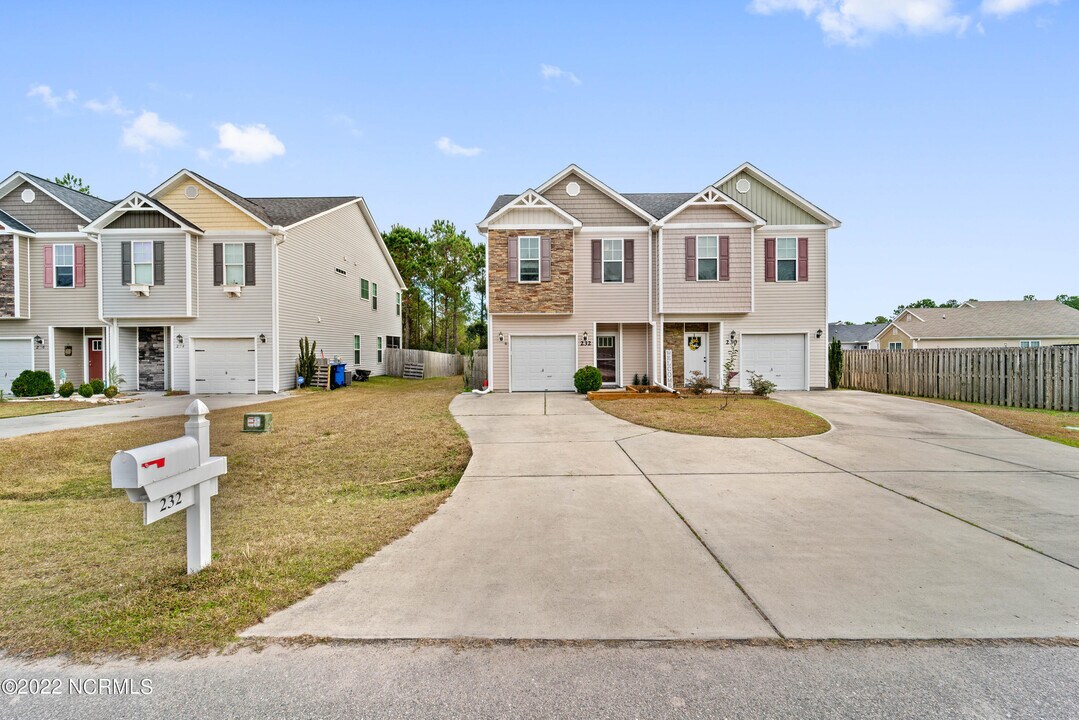 232 Currituck Dr in Holly Ridge, NC - Building Photo