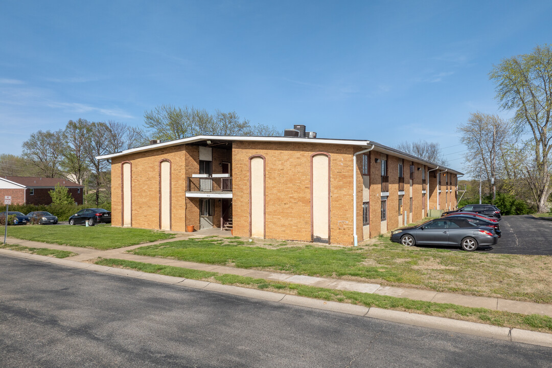 McNair Place Apartments in St. Charles, MO - Building Photo