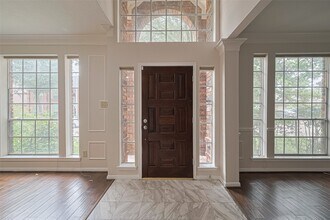 1327 W Forest Dr in Houston, TX - Building Photo - Building Photo
