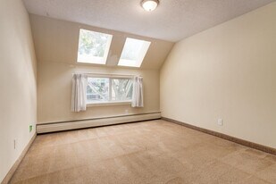 Cedarvilla Apartments in Calgary, AB - Building Photo