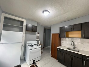 12 Montrose Terrace in Irvington, NJ - Building Photo - Building Photo