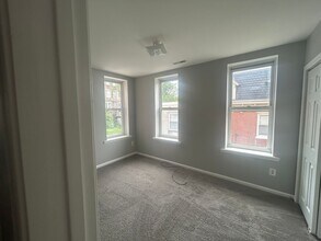 510 W Queen Ln in Philadelphia, PA - Building Photo - Building Photo