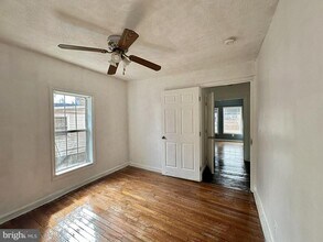 2015 S Lincoln St in Arlington, VA - Building Photo - Building Photo