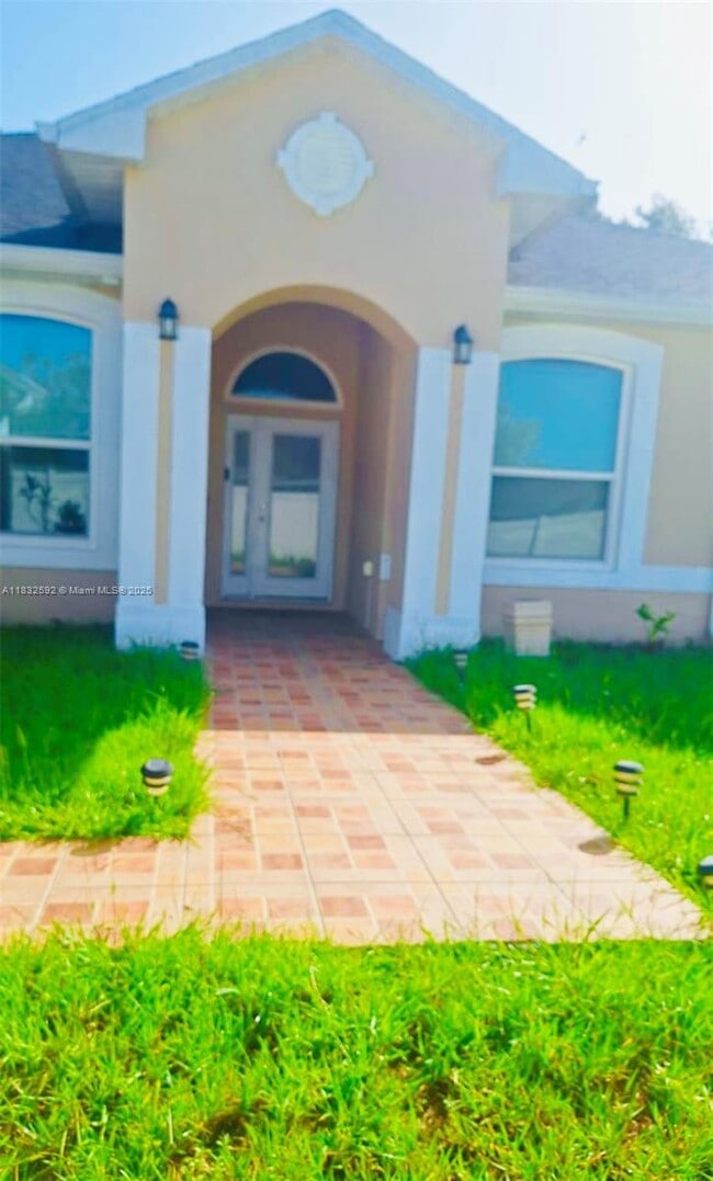 property at 334 Colony Ct