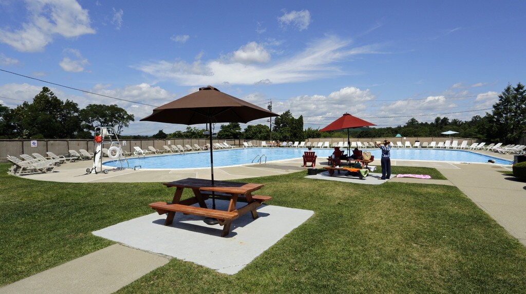 West Mill Gardens Apartments in West Orange, NJ