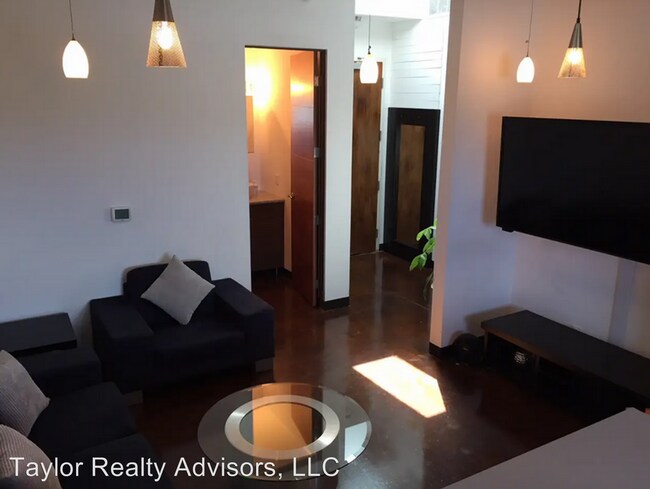 701 Shadow Ln in Las Vegas, NV - Building Photo - Building Photo