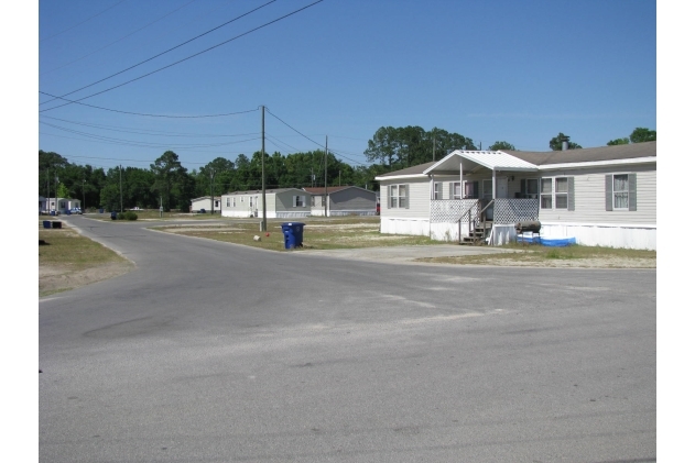 Isle of View Mobile Home Park in Panama City Beach, FL - Building Photo - Building Photo