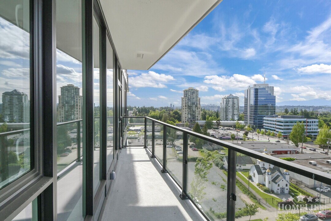 10750-1135A 135a St in Surrey, BC - Building Photo