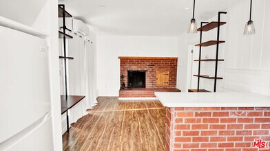 1007 Sunmore Ln in Altadena, CA - Building Photo - Building Photo