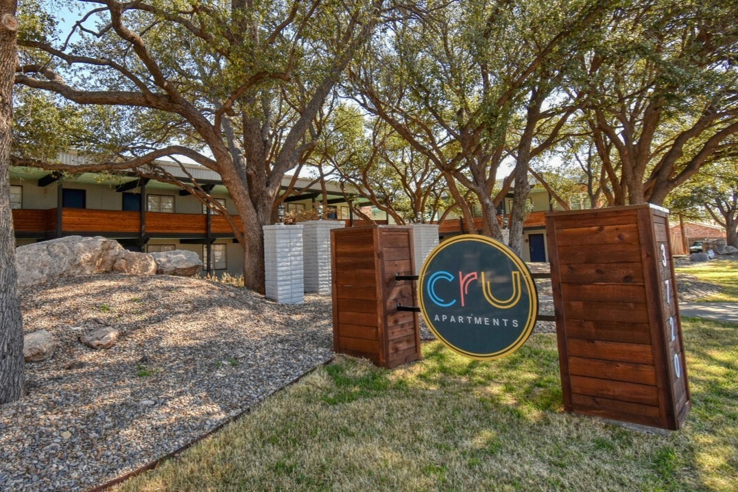 Cru Apartments in Odessa, TX - Building Photo