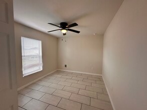 318 NW 7th Pl in Cape Coral, FL - Building Photo - Building Photo