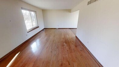 2872 Elmwood Ave in Ann Arbor, MI - Building Photo - Building Photo