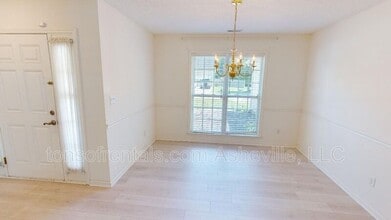 342 Meadow Pathway Dr in Fletcher, NC - Building Photo - Building Photo